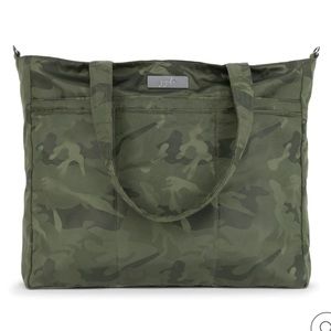 JUJUBE SUPER BE DIAPER BAG - CAMO GREEN